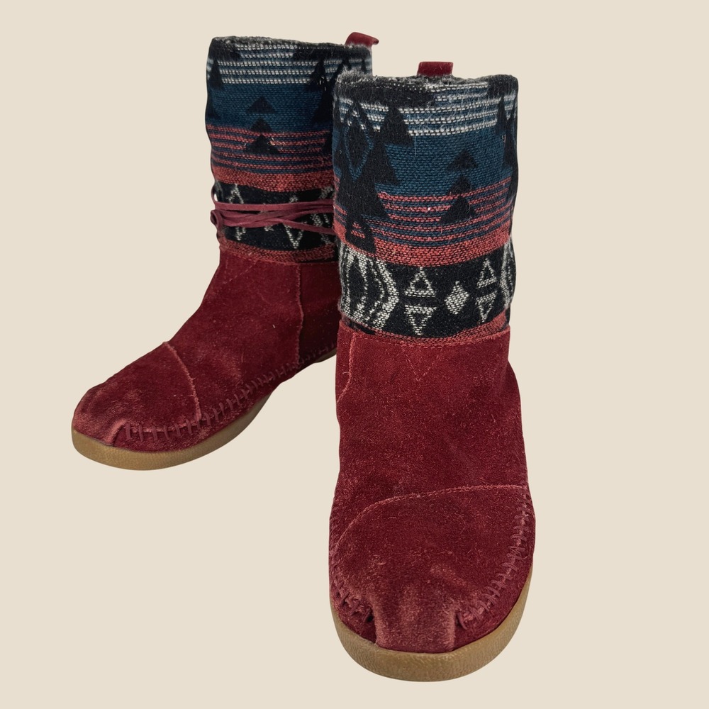 Toms Nepal Boots Women W8 Burgundy Suede Southwestern Woven Faux Fur Moccasin